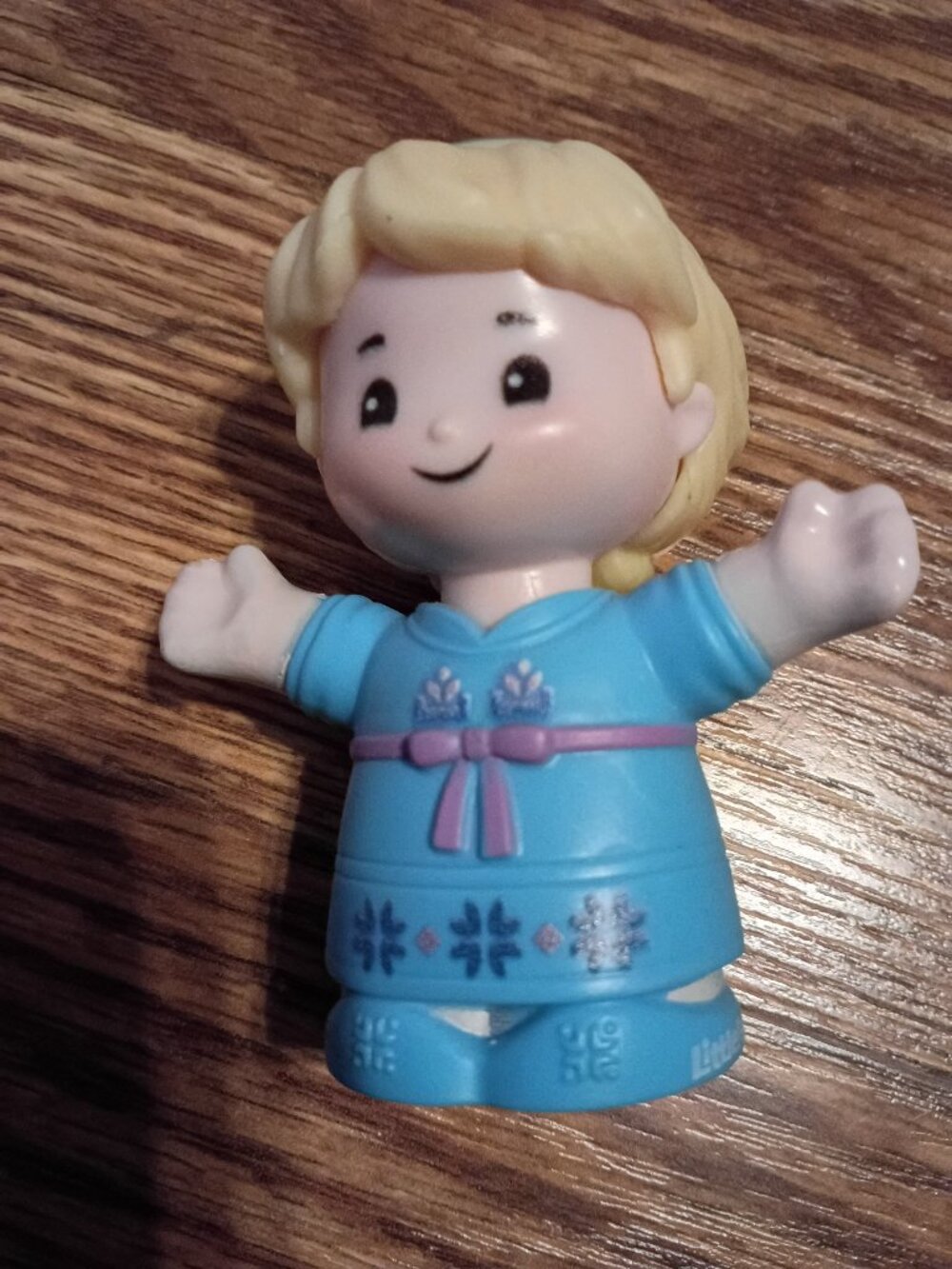 Fisher Price Little People Frozen Elsa toy figure